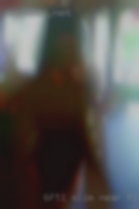 6ft1 slim near Florida, tanned nude professional gent.