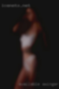 Available swingers at least three times a week in Dalton...